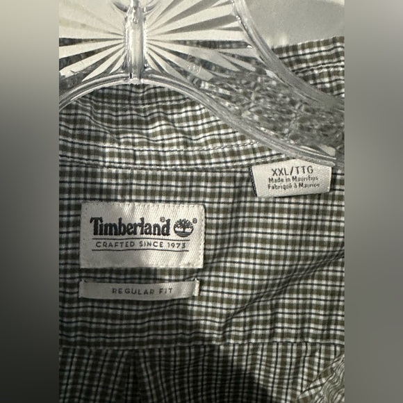 Timberland Short Sleeve Regular Fit Casual Button-Down Shirts for Men - Picture 3 of 3